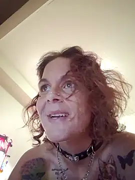 thatonespicychick online show from December 20, 7:44 am