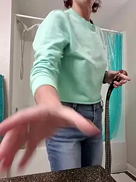 thatonespicychick online show from January 4, 2:46 am