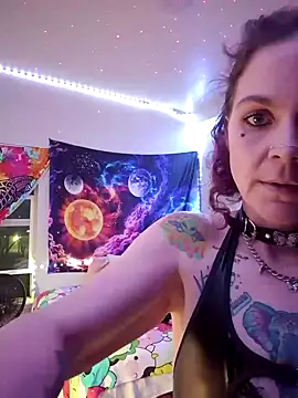 thatonespicychick online show from January 4, 5:48 am