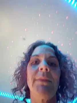 thatonespicychick online show from January 7, 6:05 am