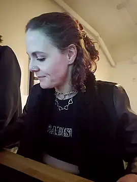 thatonespicychick online show from February 8, 7:26 am