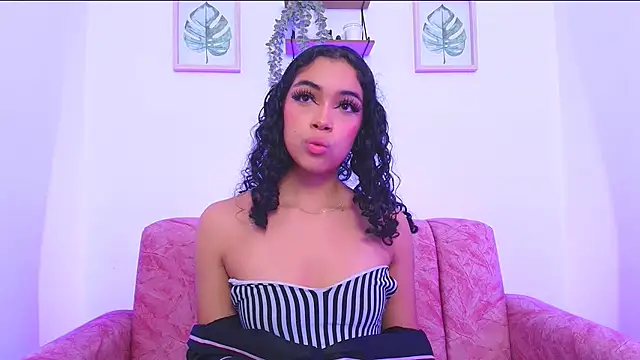 Snapshot of Sara_Jhonson chatting on December 21, 3:03 am Sara Jhonson online show from December 21, 3:03 am