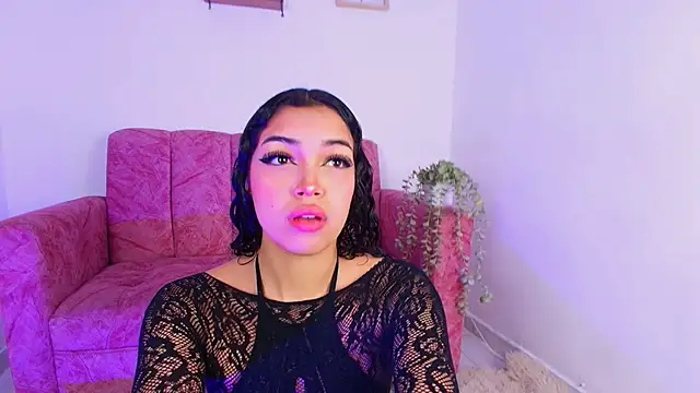 Snapshot of Sara_Jhonson chatting on November 21, 11:25 pm Sara Jhonson online show from November 21, 11:25 pm