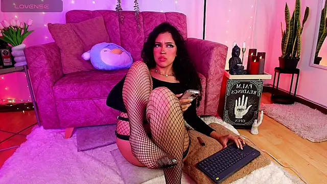 Sara Jhonson online show from May 15, 11:12 pm