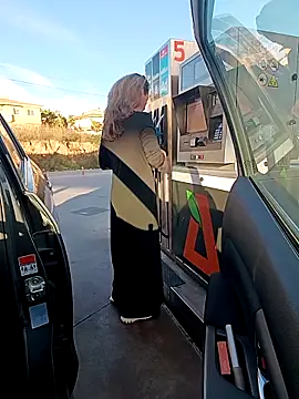 Snapshot of uber_babe chatting on February 11, 8:08 am uber babe online show from February 11, 8:08 am