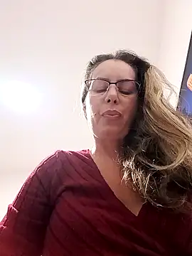 Snapshot of uber_babe chatting on March 12, 11:44 pm uber babe online show from March 12, 11:44 pm