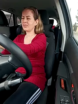 Snapshot of uber_babe chatting on March 16, 11:25 am uber babe online show from March 16, 11:25 am