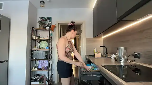 jainesummer online show from February 13, 8:21 am