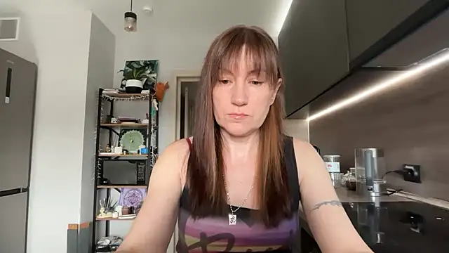 Snapshot of jainesummer chatting on May 9, 1:05 pm jainesummer online show from May 9, 1:05 pm