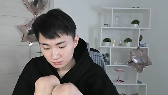 Miram Yu online show from December 6, 12:05 pm