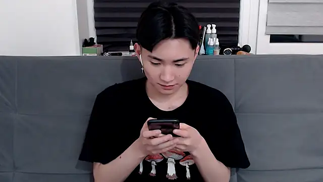 Miram Yu online show from February 8, 12:49 am