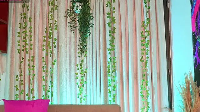 HannaRhodes online show from February 20, 3:23 pm