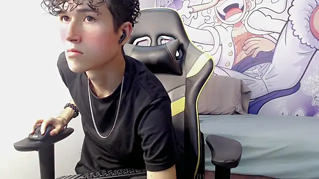 Snapshot of johnny_cagee chatting on February 7, 5:20 am johnny cagee online show from February 7, 5:20 am