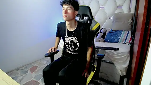 johnny cagee online show from December 21, 4:08 am