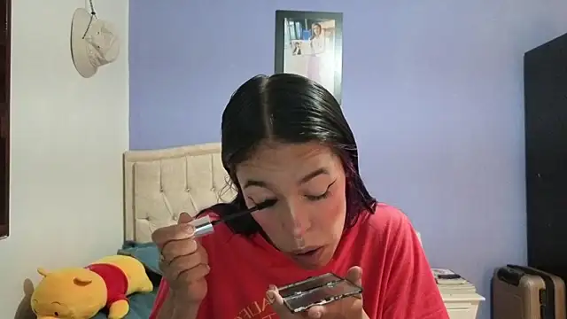 stephania t online show from March 20, 4:23 pm