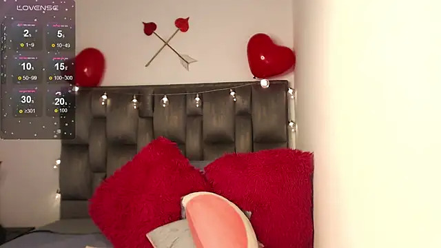 Snapshot of julz_03 chatting on February 6, 10:53 pm julz 03 online show from February 6, 10:53 pm