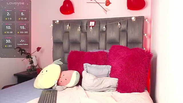 Snapshot of julz_03 chatting on March 1, 7:26 pm julz 03 online show from March 1, 7:26 pm