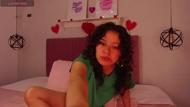 Snapshot of julz_03 chatting on March 8, 8:03 pm julz 03 online show from March 8, 8:03 pm