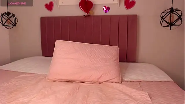 Snapshot of julz_03 chatting on March 8, 11:07 pm julz 03 online show from March 8, 11:07 pm