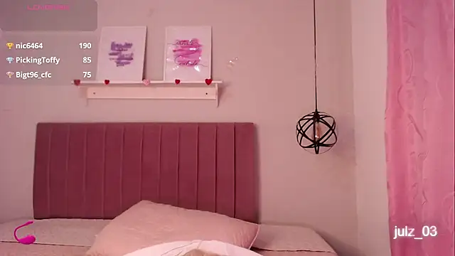 Snapshot of julz_03 chatting on March 18, 7:31 pm julz 03 online show from March 18, 7:31 pm