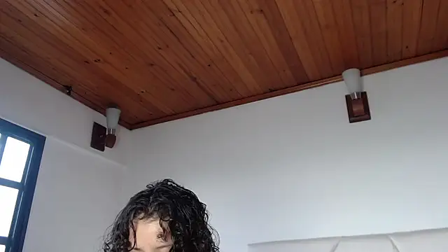 Snapshot of julz_03 chatting on October 30, 12:06 pm julz 03 online show from October 30, 12:06 pm