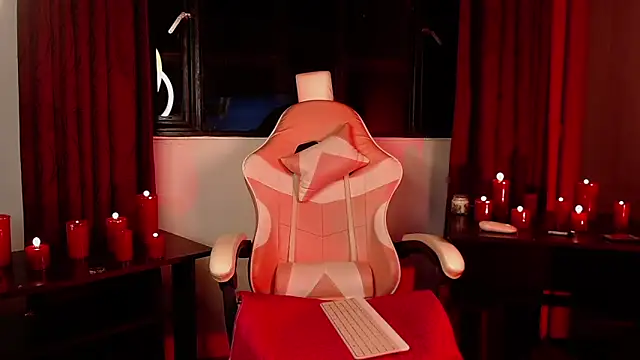 Snapshot of julz_03 chatting on February 21, 6:47 am julz 03 online show from February 21, 6:47 am