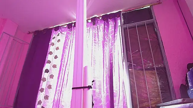 Snapshot of Gaby_Tailor chatting on January 4, 6:30 pm Gaby Tailor online show from January 4, 6:30 pm