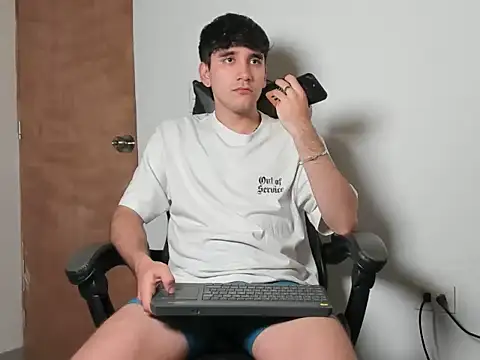 leo030809 online show from March 19, 11:09 pm