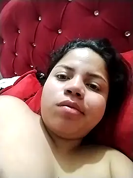 Snapshot of Elaa_euphoria chatting on December 21, 6:09 am Elaa euphoria online show from December 21, 6:09 am