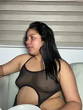 Snapshot of Elaa_euphoria chatting on December 27, 12:50 am Elaa euphoria online show from December 27, 12:50 am