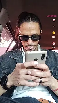 Snapshot of Donstark6669 chatting on January 12, 11:36 pm Donstark6669 online show from January 12, 11:36 pm