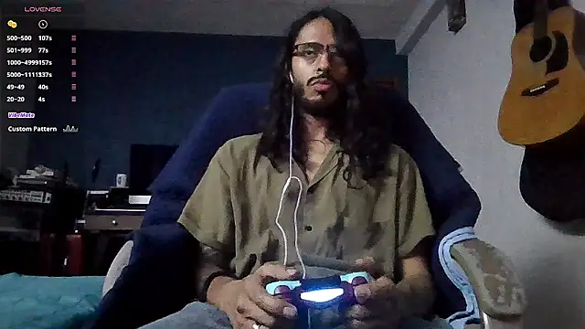 Snapshot of Donstark6669 chatting on October 7, 7:49 am Donstark6669 online show from October 7, 7:49 am