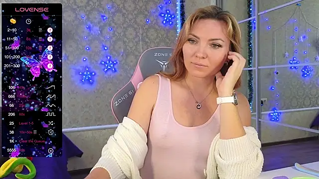 Snapshot of -DIVORA- chatting on January 3, 9:36 am -DIVORA- online show from January 3, 9:36 am