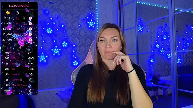 Snapshot of -DIVORA- chatting on January 17, 7:38 pm -DIVORA- online show from January 17, 7:38 pm
