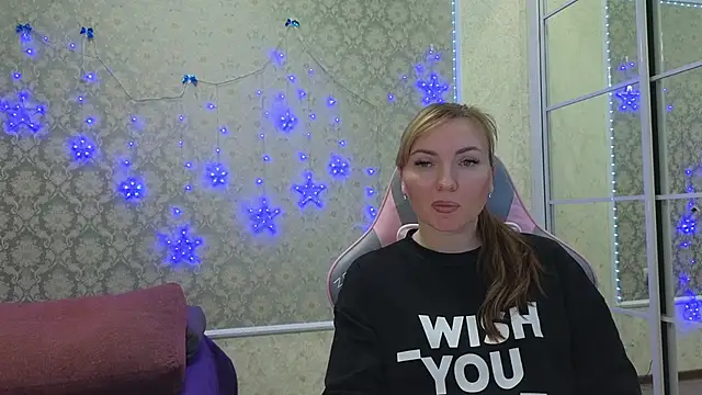 Snapshot of -DIVORA- chatting on February 21, 6:59 pm -DIVORA- online show from February 21, 6:59 pm