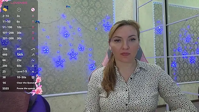 Snapshot of -DIVORA- chatting on February 24, 7:52 pm -DIVORA- online show from February 24, 7:52 pm
