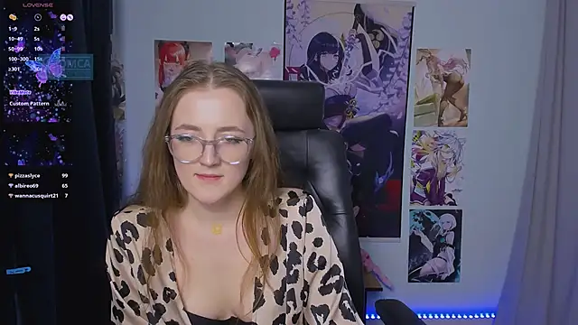 luna berryy online show from December 22, 1:55 am