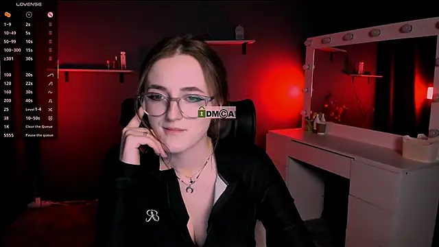 luna berryy online show from March 15, 12:36 am