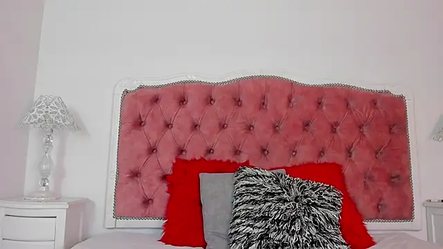 Snapshot of amberlitle chatting on September 15, 12:38 pm amberlitle online show from September 15, 12:38 pm