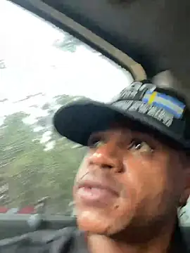 Snapshot of ElNegroRony chatting on February 10, 8:10 pm ElNegroRony online show from February 10, 8:10 pm