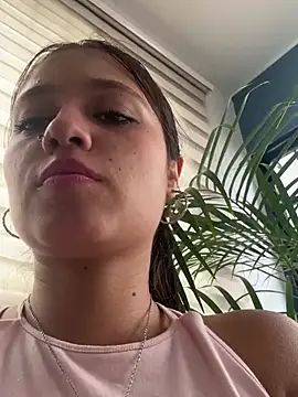 Snapshot of Kyna_euphoria chatting on January 3, 3:55 pm Kyna euphoria online show from January 3, 3:55 pm