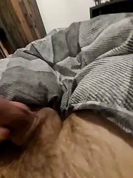 Snapshot of NiceBone000 chatting on December 6, 5:22 pm NiceBone000 online show from December 6, 5:22 pm