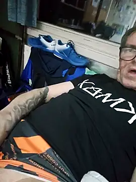 Snapshot of kristof_keyser chatting on February 27, 9:59 pm kristof keyser online show from February 27, 9:59 pm