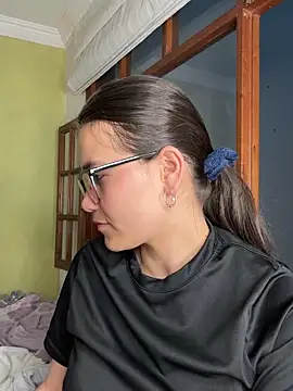 aurora divine online show from October 2, 10:50 pm