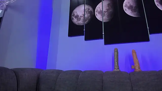 Snapshot of maddy_walker chatting on December 5, 2:31 am maddy walker online show from December 5, 2:31 am