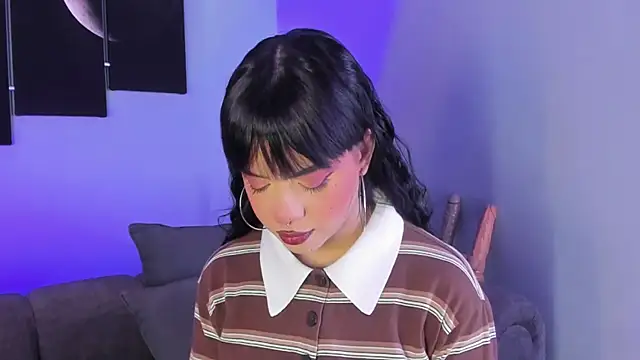 Snapshot of maddy_walker chatting on March 3, 8:21 pm maddy walker online show from March 3, 8:21 pm