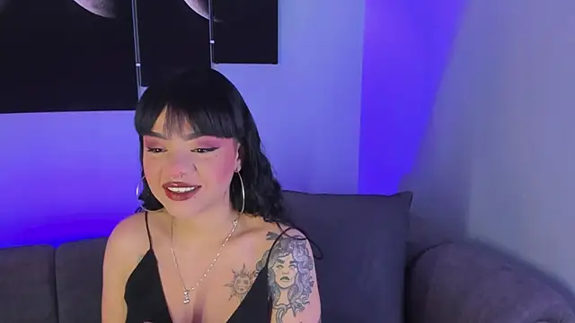 Snapshot of maddy_walker chatting on March 4, 9:11 pm maddy walker online show from March 4, 9:11 pm