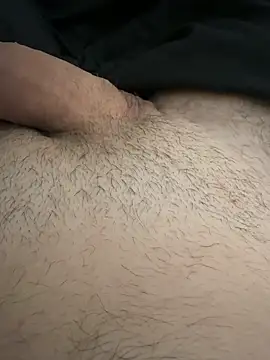 Snapshot of bigbeast19393 chatting on November 4, 11:26 pm bigbeast19393 online show from November 4, 11:26 pm