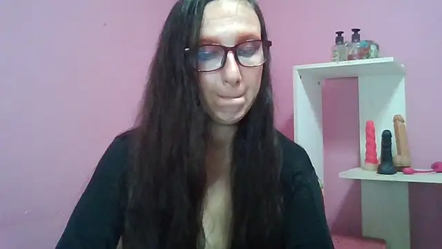 Snapshot of LolaBoobs chatting on April 26, 7:17 am LolaBoobs online show from April 26, 7:17 am