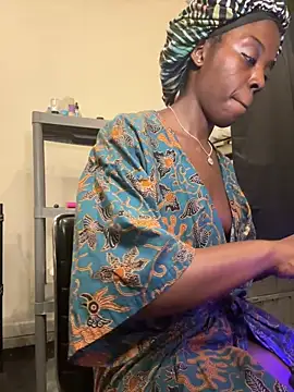 choclatepeaach online show from March 8, 2:04 am